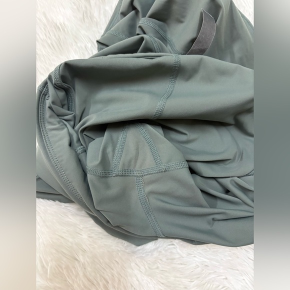 Vuori women Charcoal Leggings - Picture 9 of 10